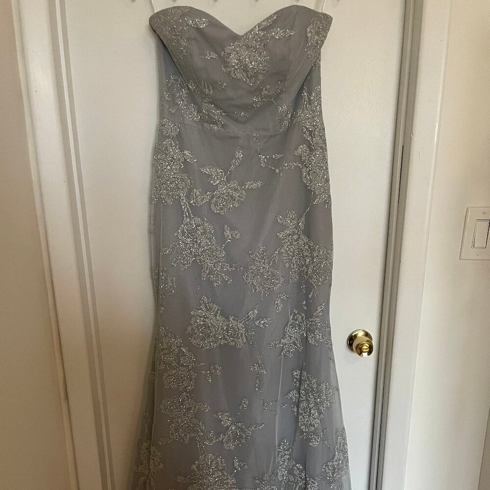 Hayley Paige Occasions Gray Sweetheart Strapless Gown | Women's 10